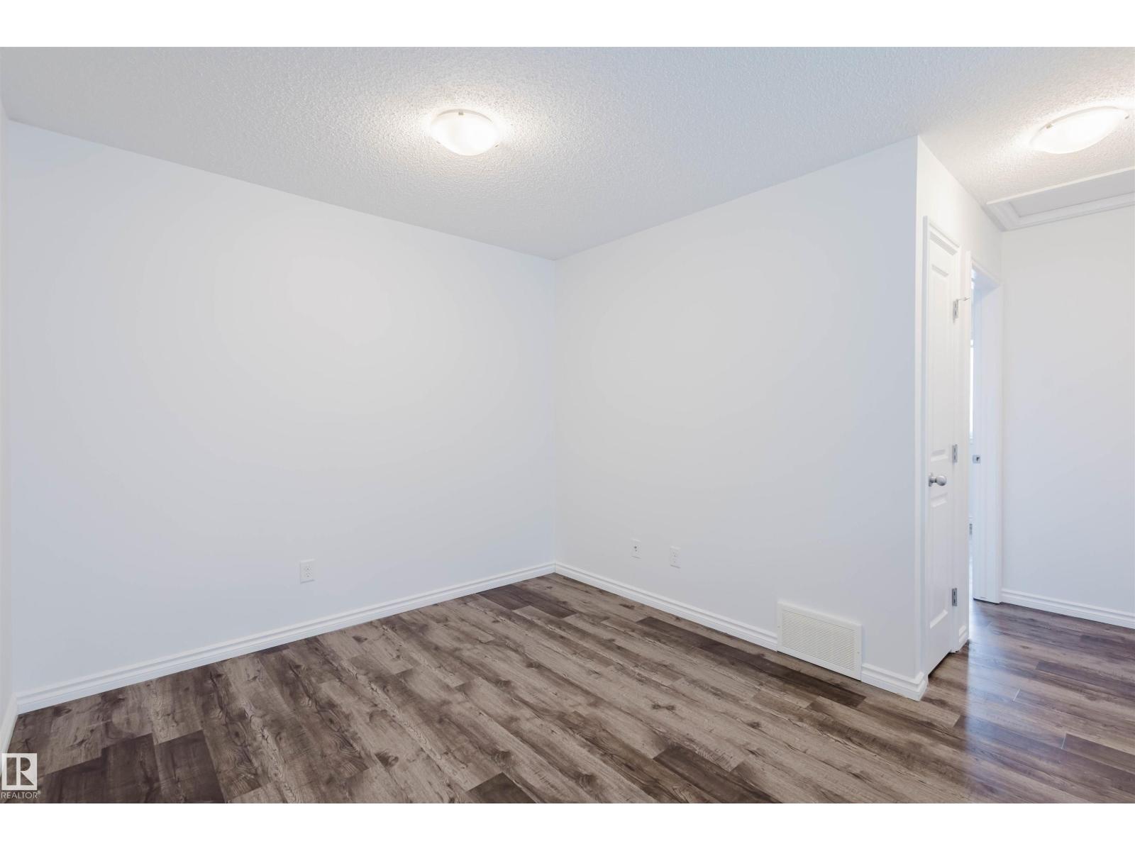 Unknown Address, ,     - Photo 23 - E4477821