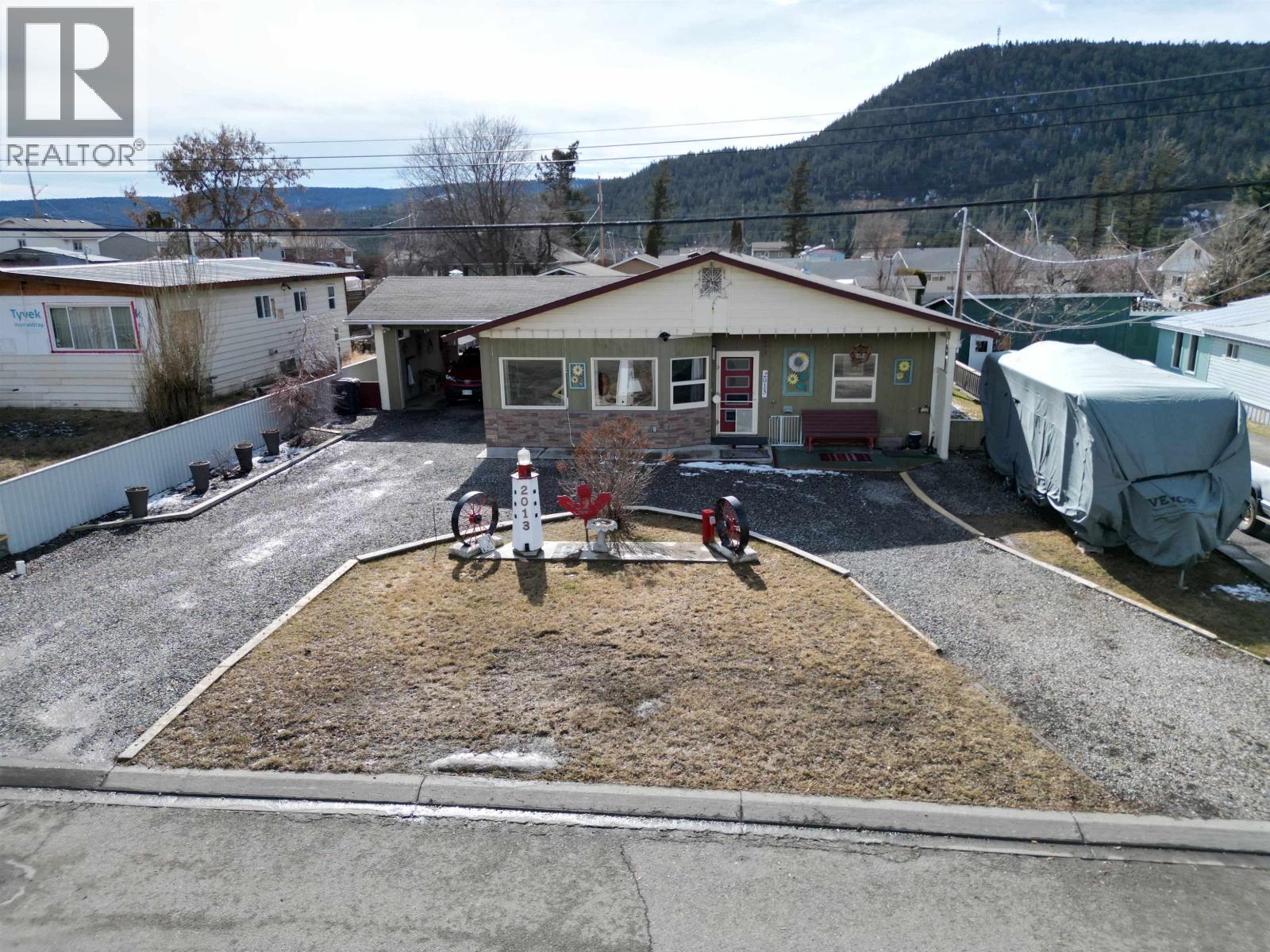 2013 N Third Avenue, Williams Lake, British Columbia  V2G 2W1 - Photo 2 - R3100812
