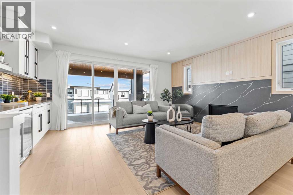 60 Timberline Way Sw, Calgary, Alberta  T3H 4H1 - Photo 3 - A2292098