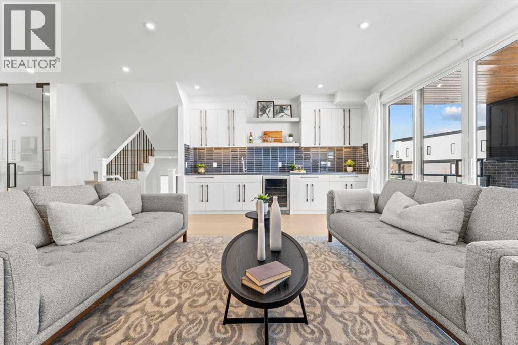 60 Timberline Way Sw, Calgary, Alberta  T3H 4H1 - Photo 2 - A2292098