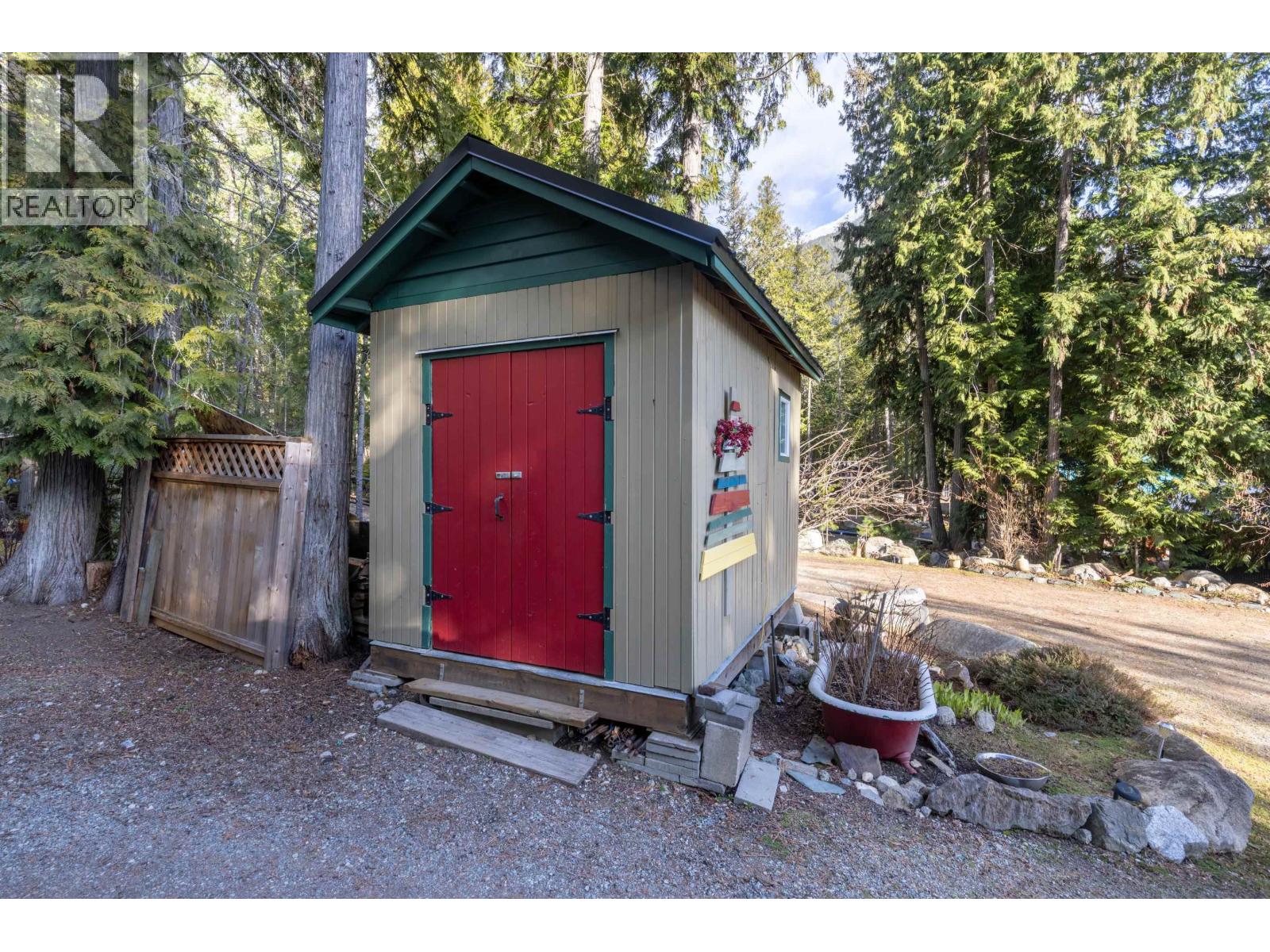 10484 In-Shuck-Ch Forest Service Road, Mount Currie, British Columbia  V0N 2K0 - Photo 24 - R3098966