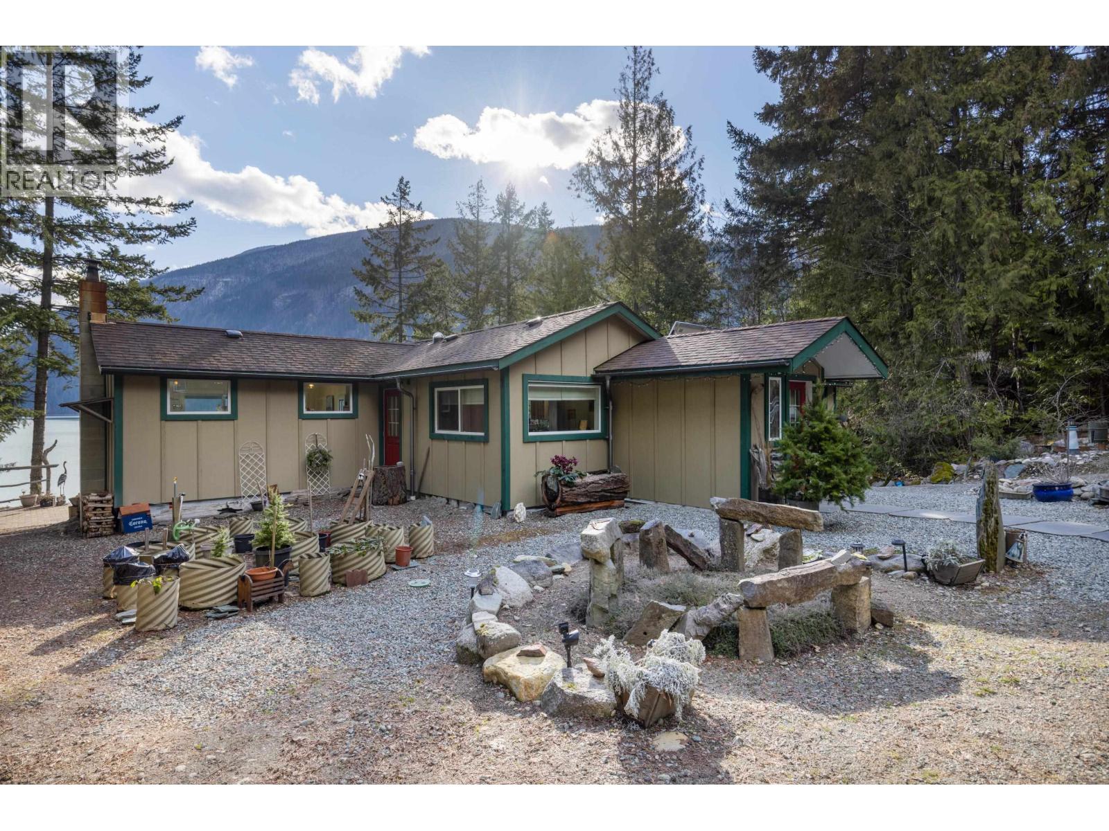 10484 In-Shuck-Ch Forest Service Road, Mount Currie, British Columbia  V0N 2K0 - Photo 19 - R3098966