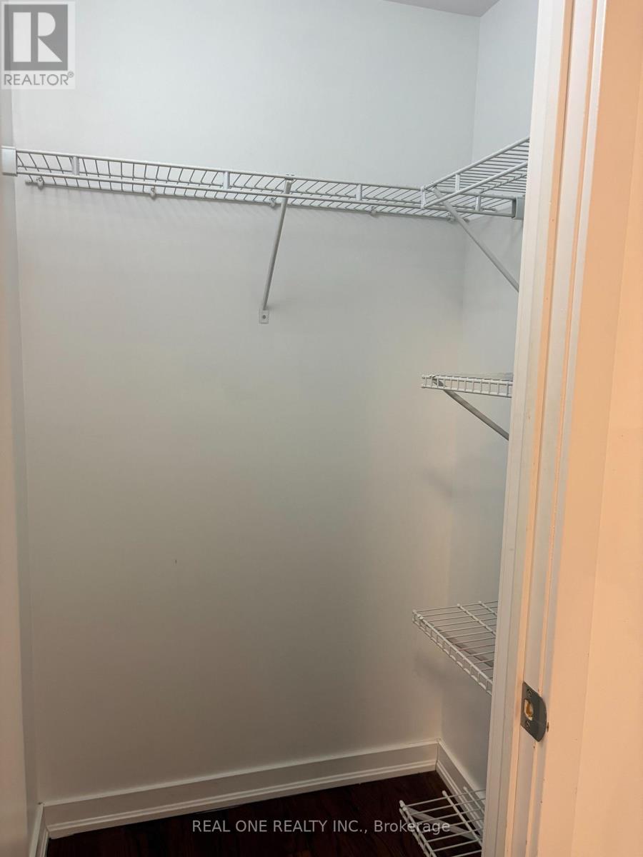 1106 - 12 York Street, Toronto, Ontario  M5J 2Z2 - Photo 5 - C12893874