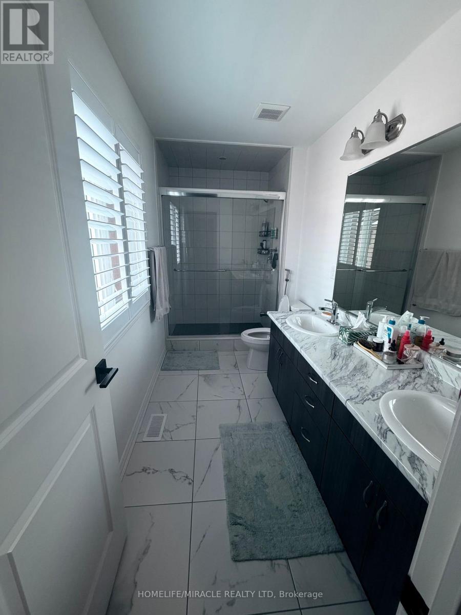 3081 Mulberry Lane, Pickering, Ontario  L0H 1J0 - Photo 10 - E12893868