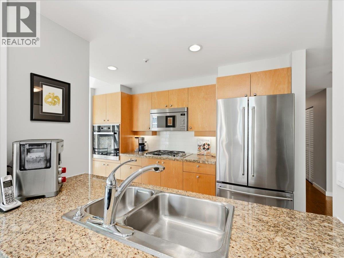 202 1790 Bayshore Drive, Vancouver, British Columbia  V6G 3G5 - Photo 11 - R3100954