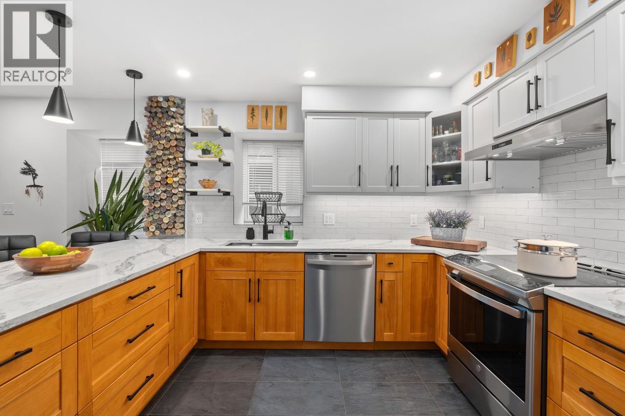 203 1943 E 1st Avenue, Vancouver, British Columbia  V5N 1B3 - Photo 1 - R3100975