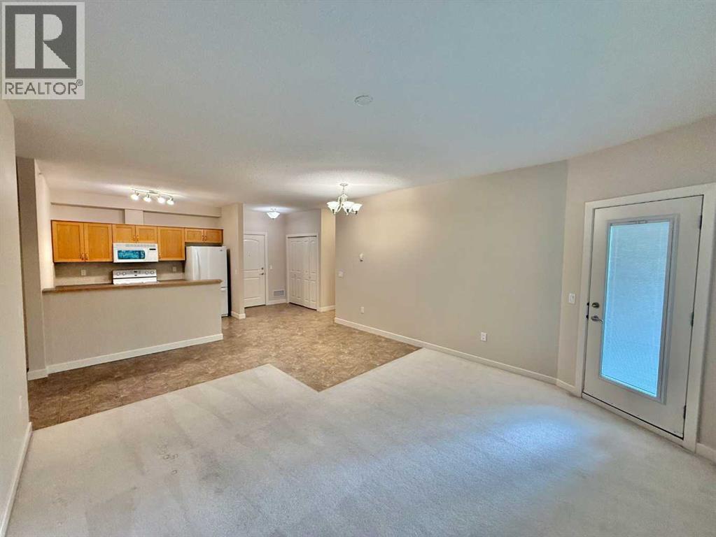 305, 109 Seabolt Drive, Hinton, Alberta  T7V 1K2 - Photo 6 - A2253808