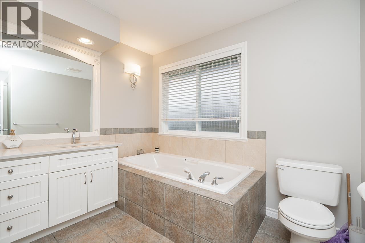 21118 123 Avenue, Maple Ridge, British Columbia  V2X 4B4 - Photo 24 - R3100965