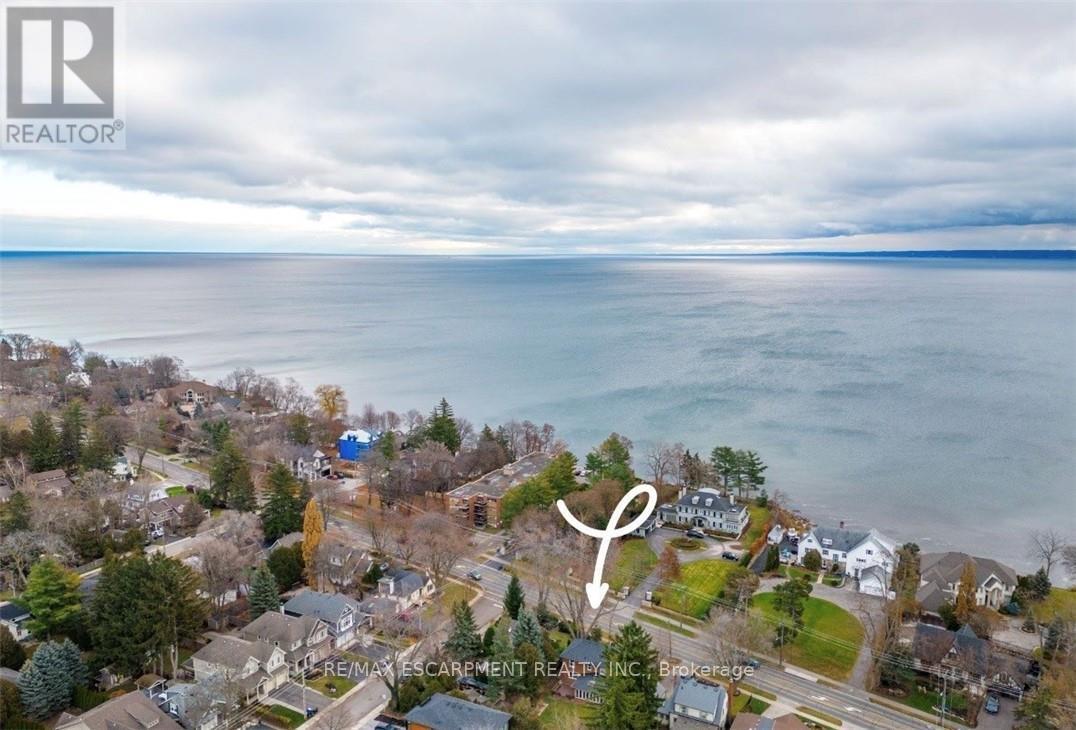 2317 Lakeshore Road, Burlington, Ontario  L7R 1B3 - Photo 2 - W12886836