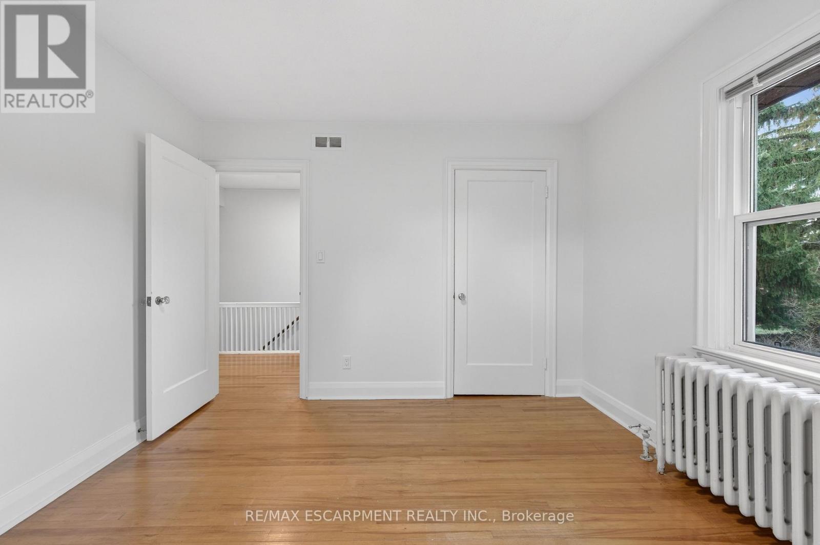 2317 Lakeshore Road, Burlington, Ontario  L7R 1B3 - Photo 35 - W12886836