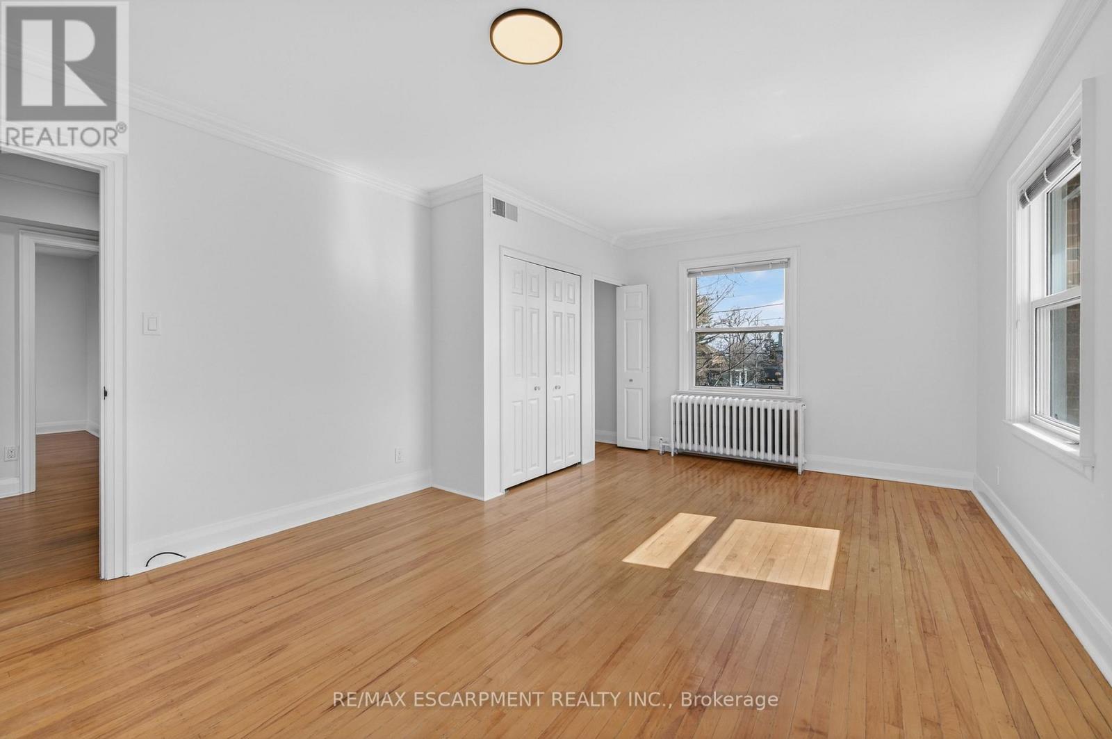 2317 Lakeshore Road, Burlington, Ontario  L7R 1B3 - Photo 32 - W12886836