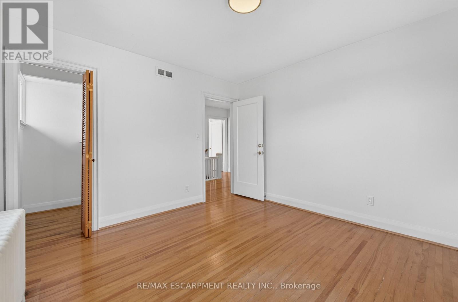 2317 Lakeshore Road, Burlington, Ontario  L7R 1B3 - Photo 37 - W12886836