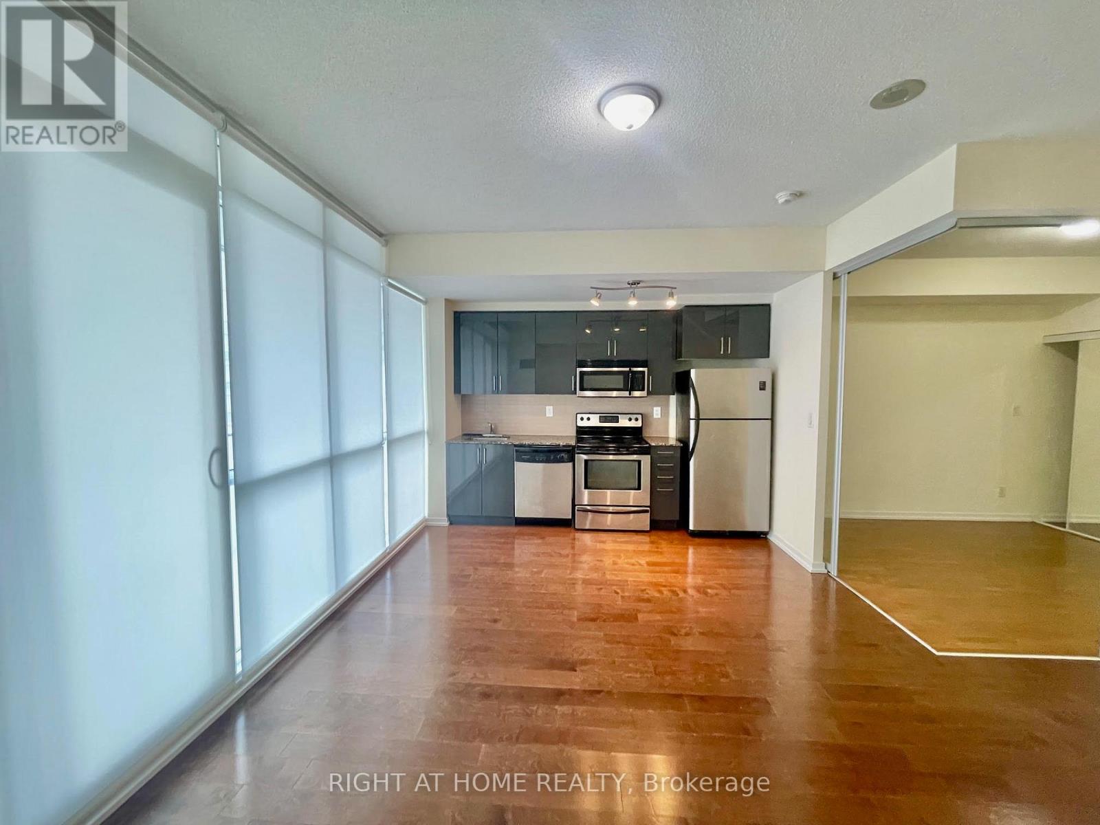 1311 - 55 Bremner Boulevard, Toronto, Ontario  M5V 0A1 - Photo 5 - C12893896