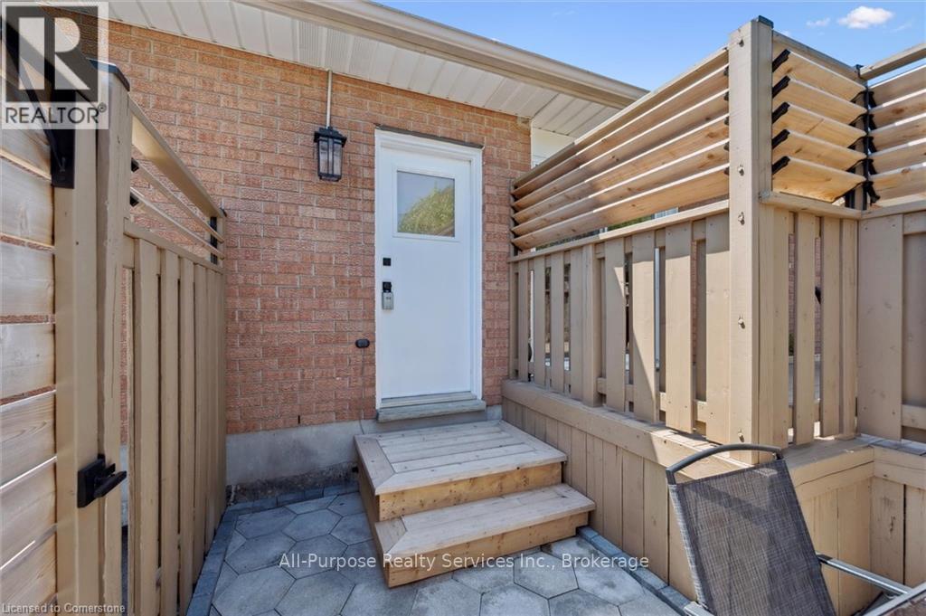 92 CONNELLY DRIVE, kitchener, Ontario