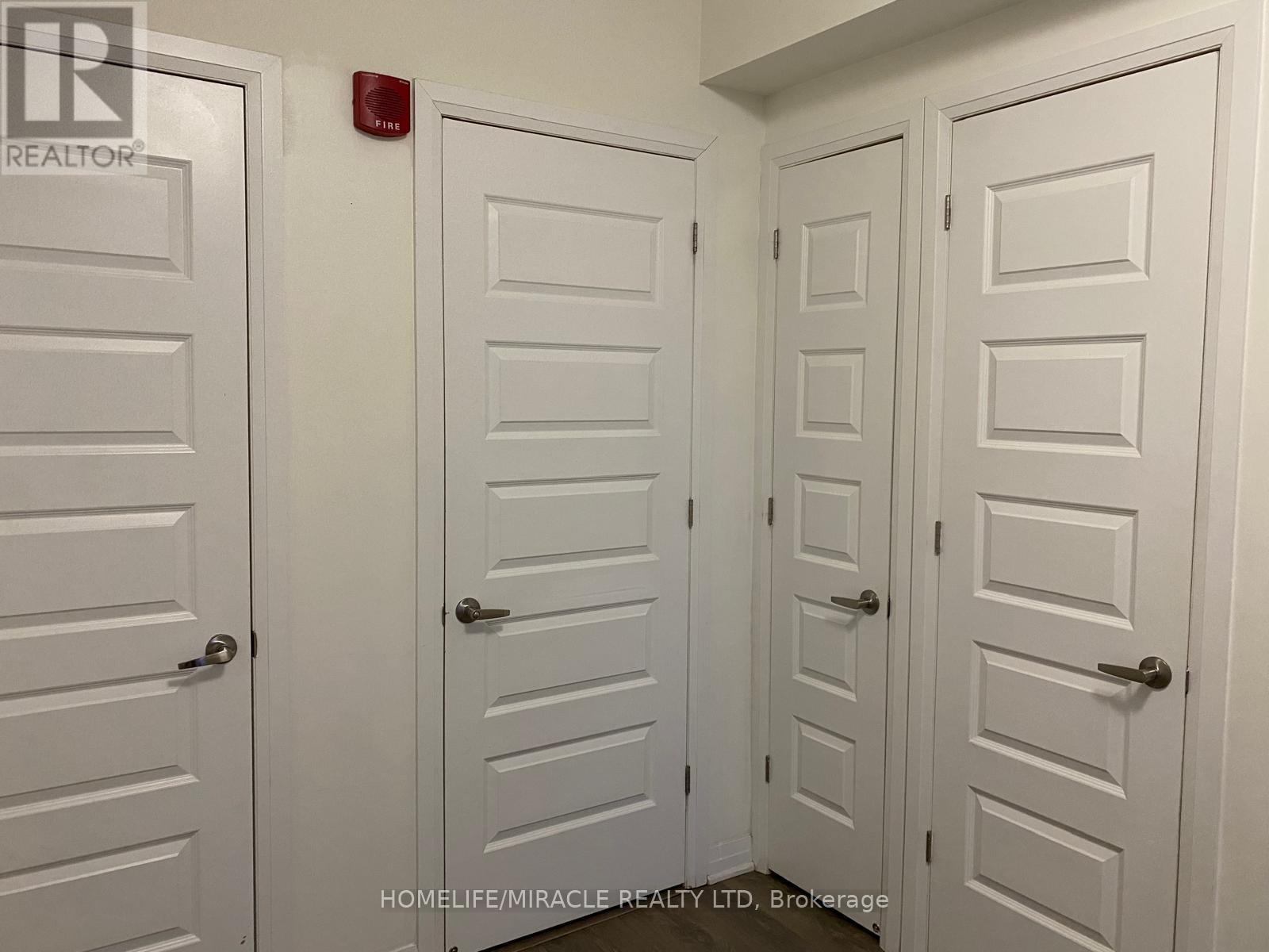 501 - 2 Adam Sellers Street, Markham, Ontario  L6B 1N2 - Photo 10 - N12893888