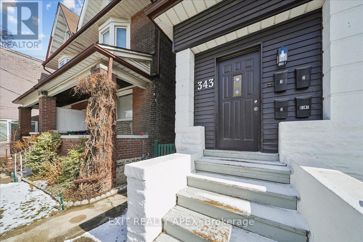 Second Floor - 343 Greenwood Avenue, Toronto, Ontario  M4L 2R6 - Photo 4 - E12889738