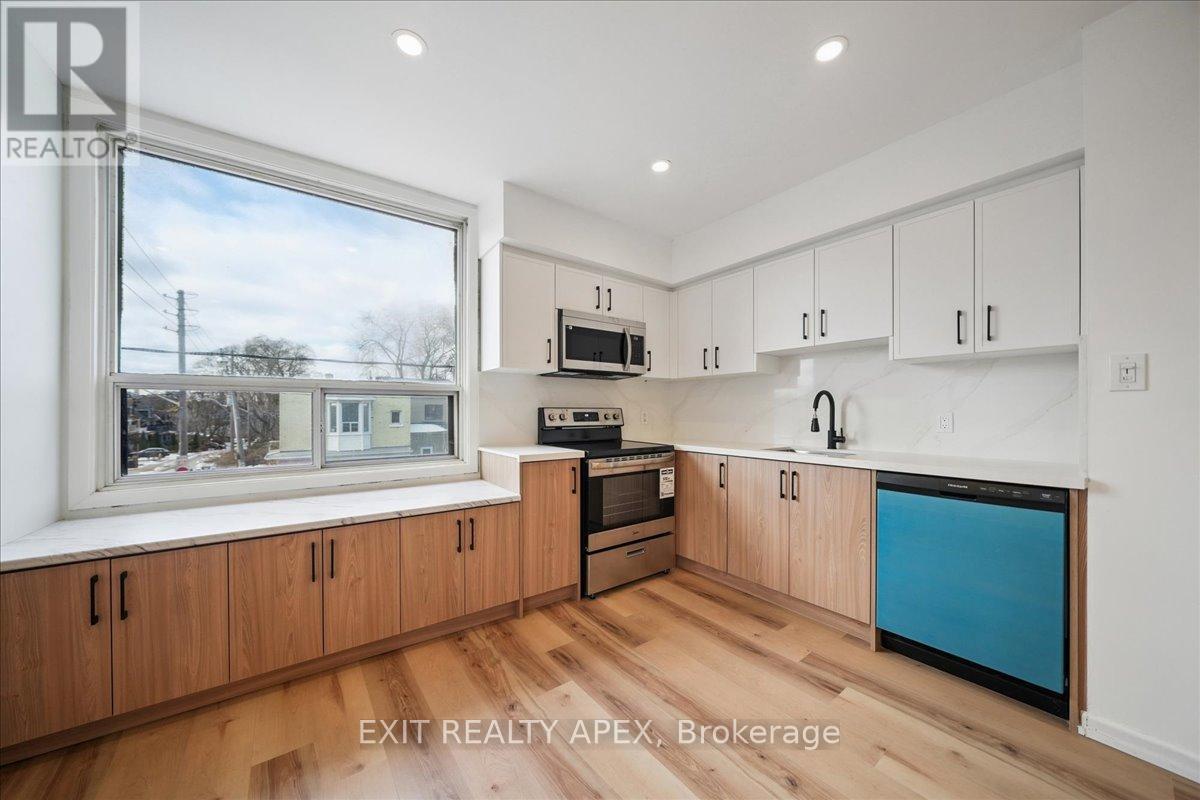 Second Floor - 343 Greenwood Avenue, Toronto, Ontario  M4L 2R6 - Photo 12 - E12889738
