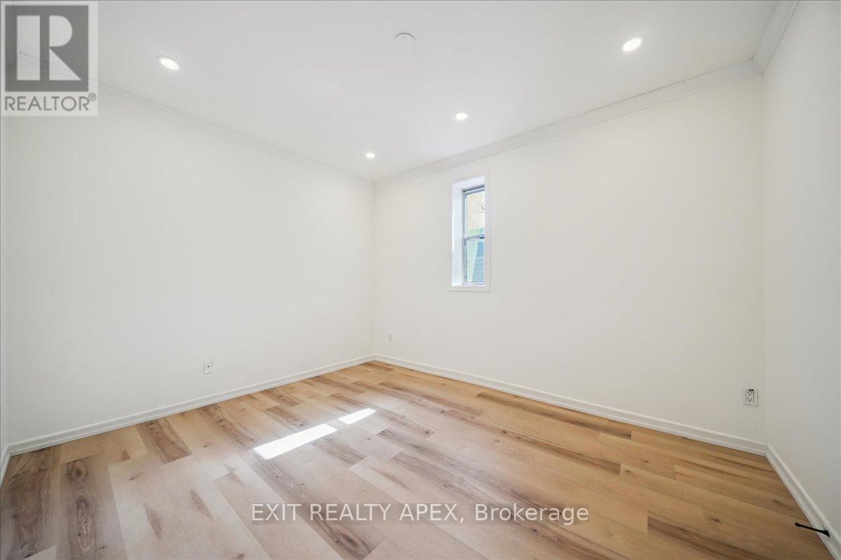 Second Floor - 343 Greenwood Avenue, Toronto, Ontario  M4L 2R6 - Photo 5 - E12889738