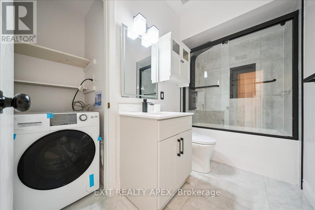 Second Floor - 343 Greenwood Avenue, Toronto, Ontario  M4L 2R6 - Photo 7 - E12889738