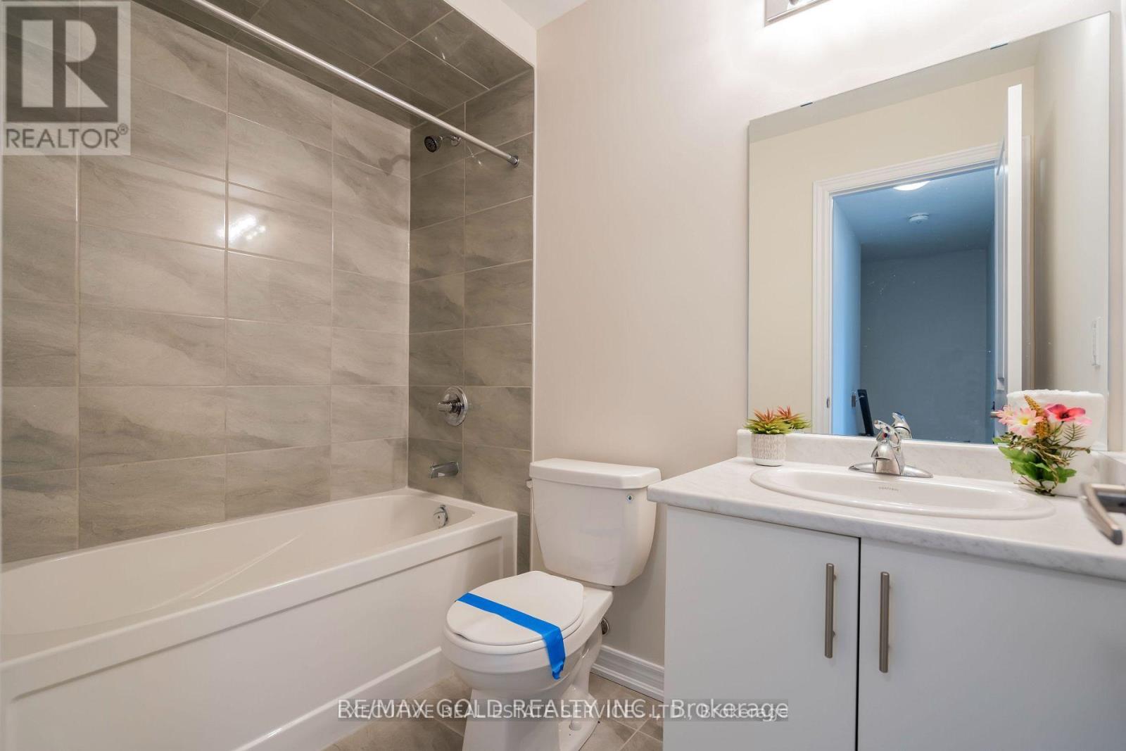 10 Mockingbird Lane, Hamilton, Ontario  L8E 0K7 - Photo 7 - X12820256