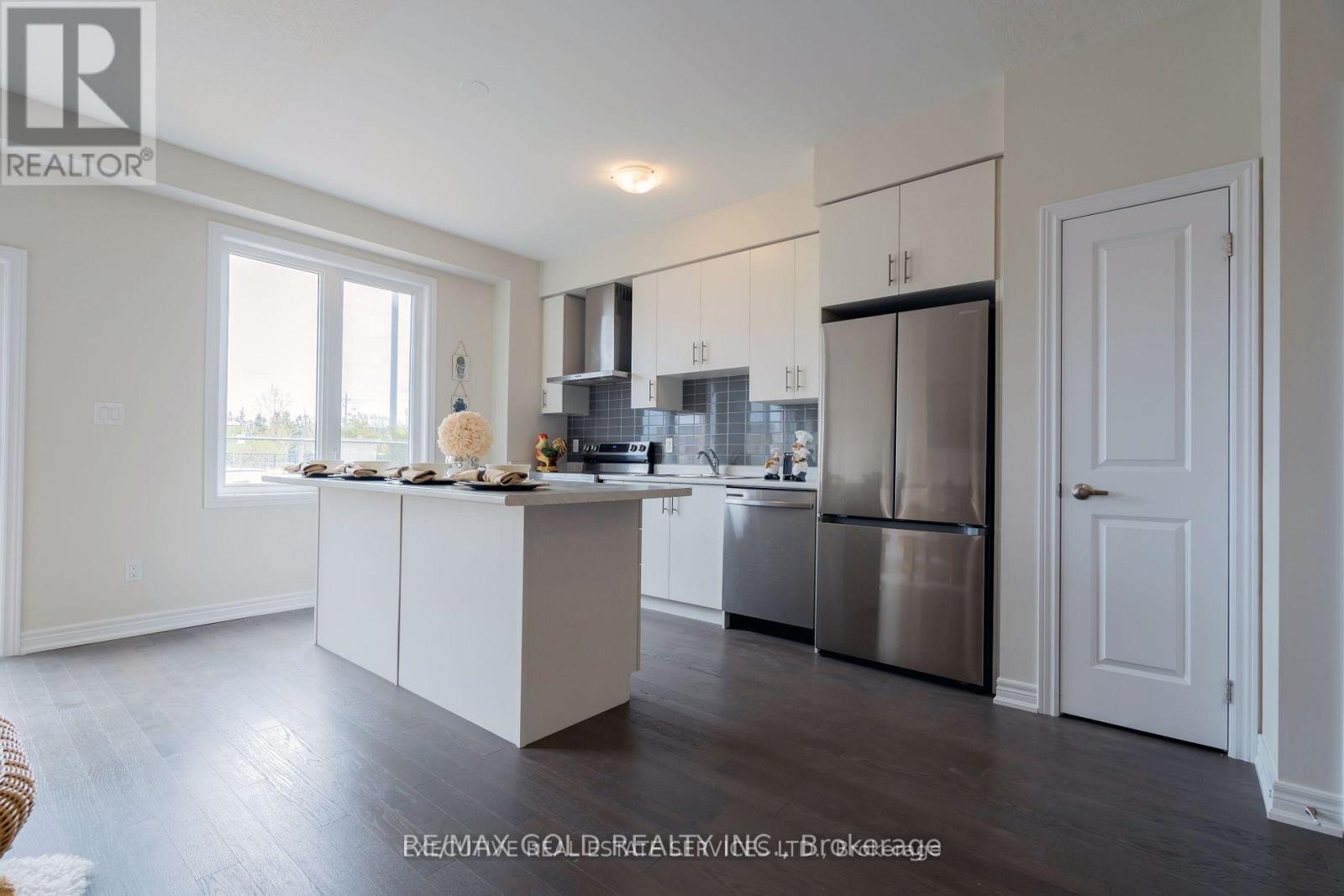 10 Mockingbird Lane, Hamilton, Ontario  L8E 0K7 - Photo 6 - X12820256