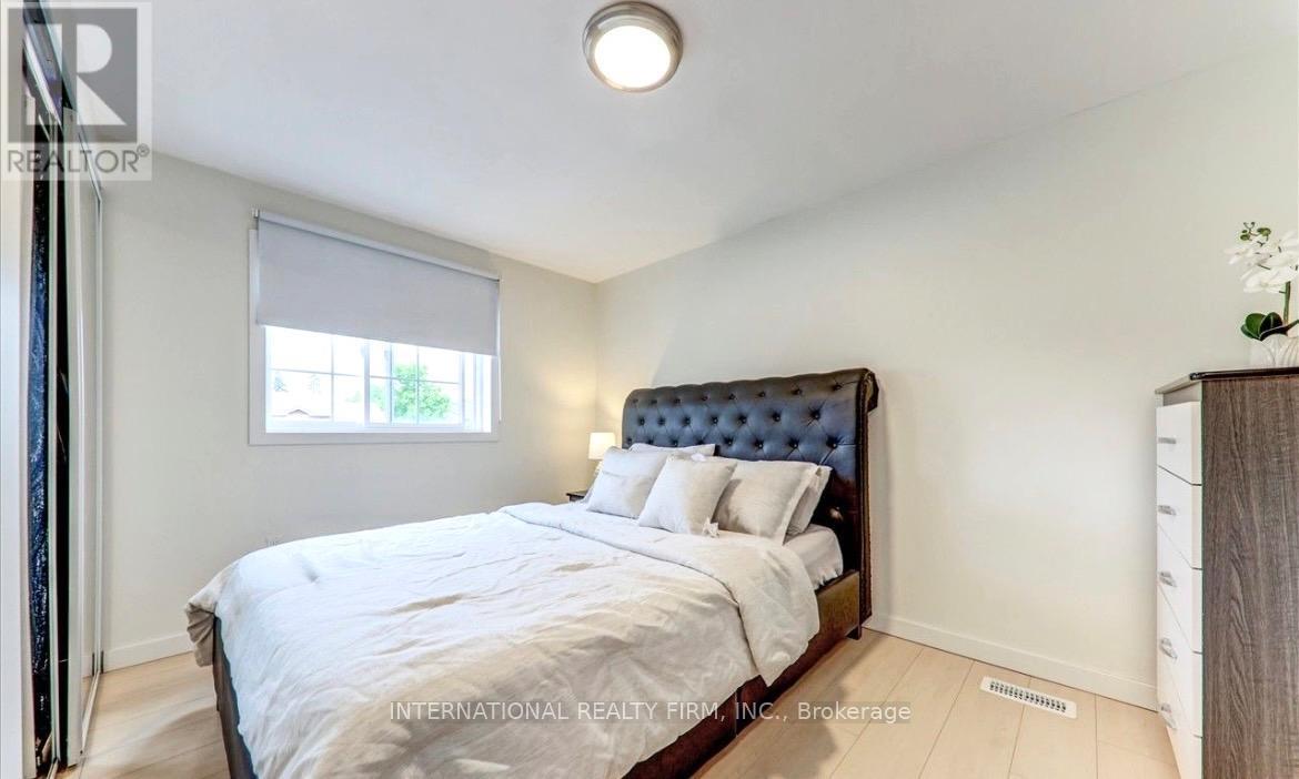 15 Hewitt Place, Barrie, Ontario  L4M 7B3 - Photo 13 - S12893916