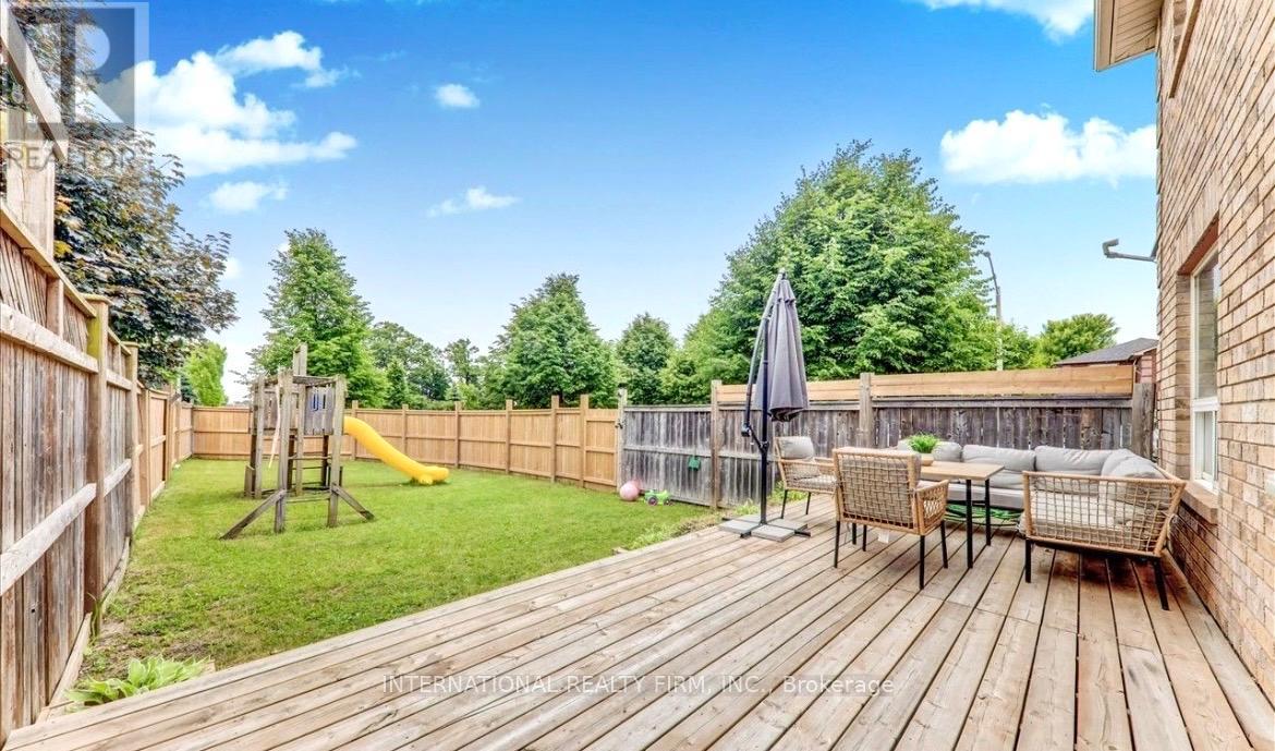 15 Hewitt Place, Barrie, Ontario  L4M 7B3 - Photo 26 - S12893916