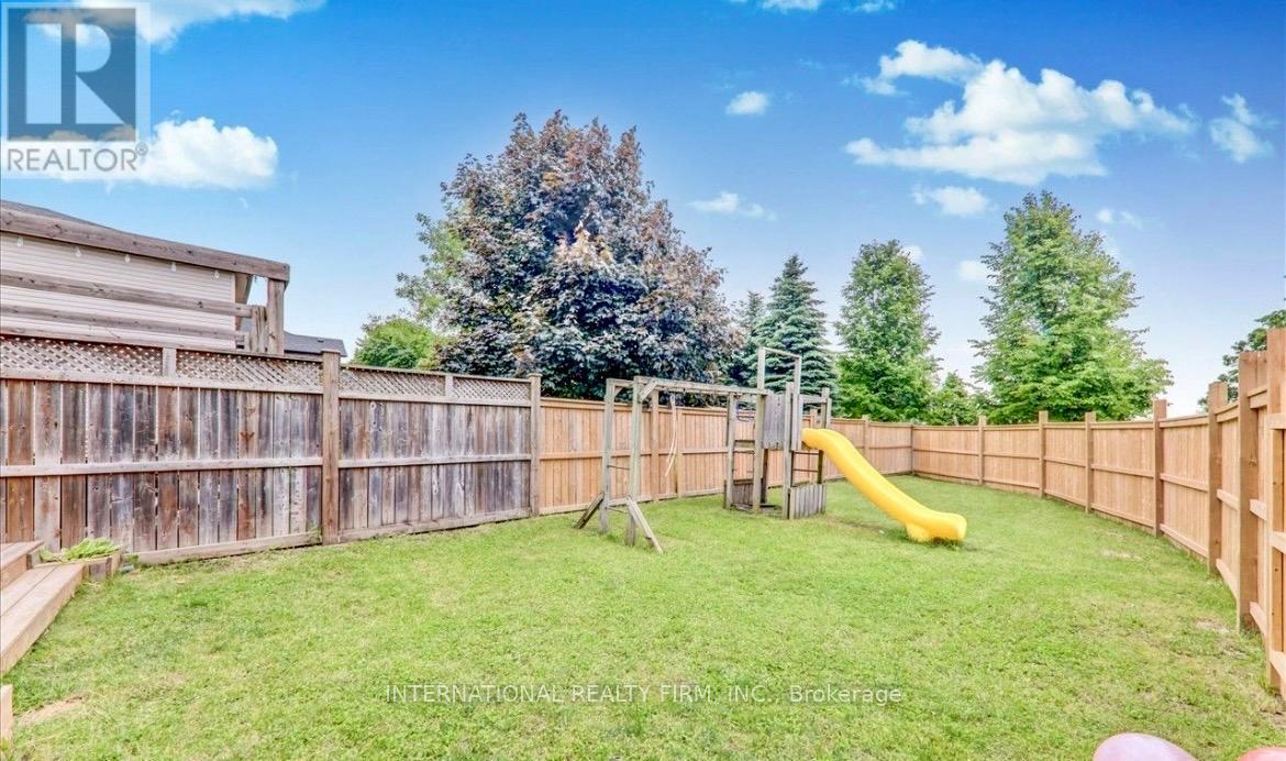 15 Hewitt Place, Barrie, Ontario  L4M 7B3 - Photo 28 - S12893916