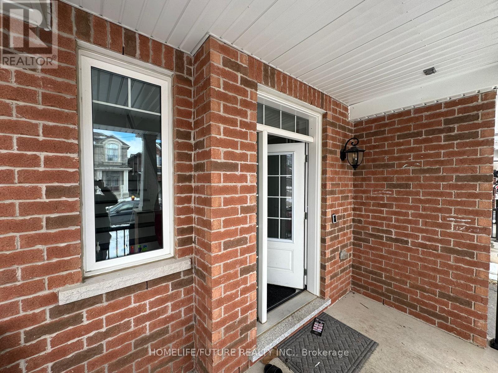 143 Yates Drive, Milton, Ontario  L9E 1S7 - Photo 6 - W12893876