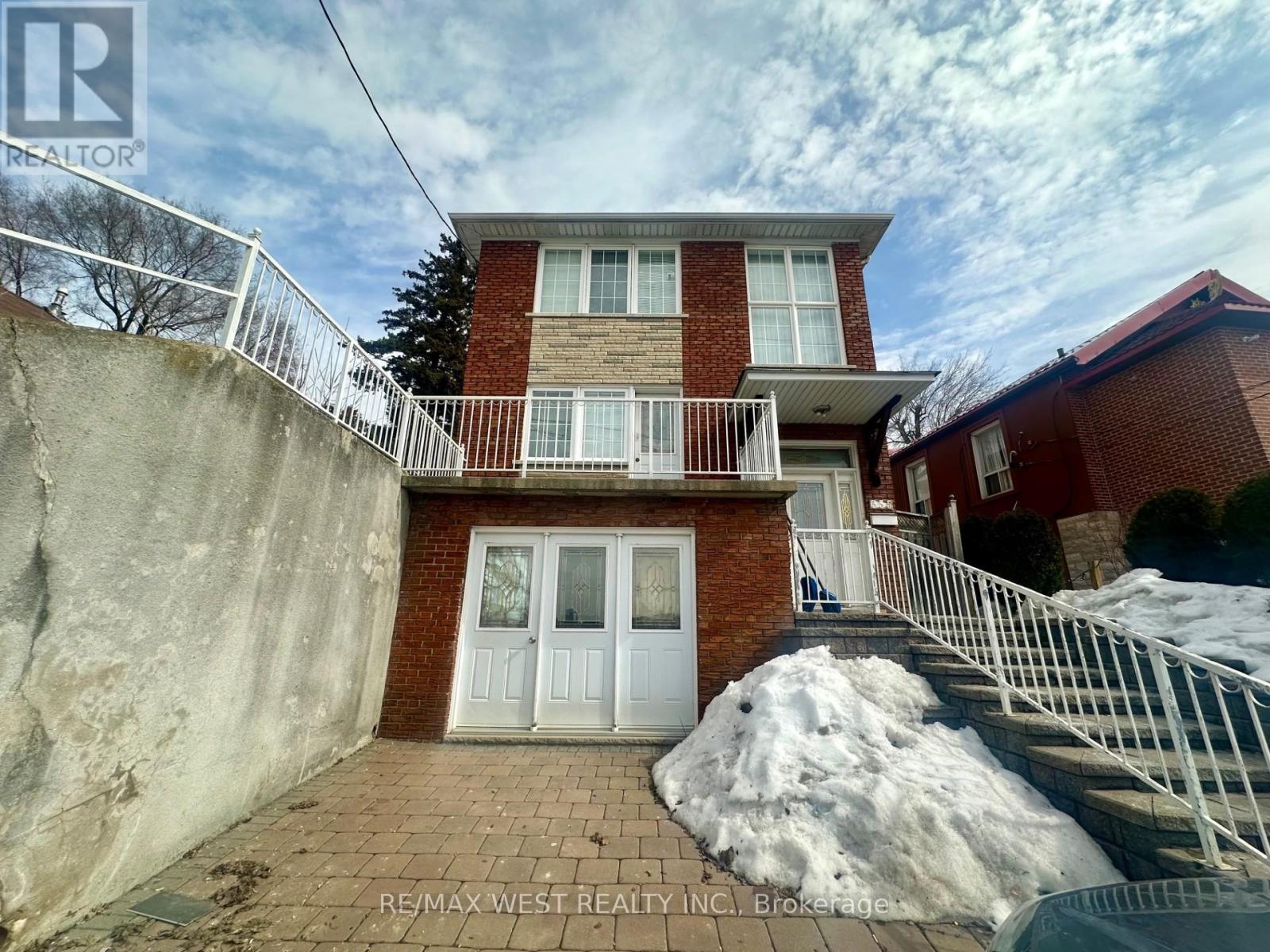 BASEMENT - 355 SILVERTHORN AVENUE, Toronto, Ontario