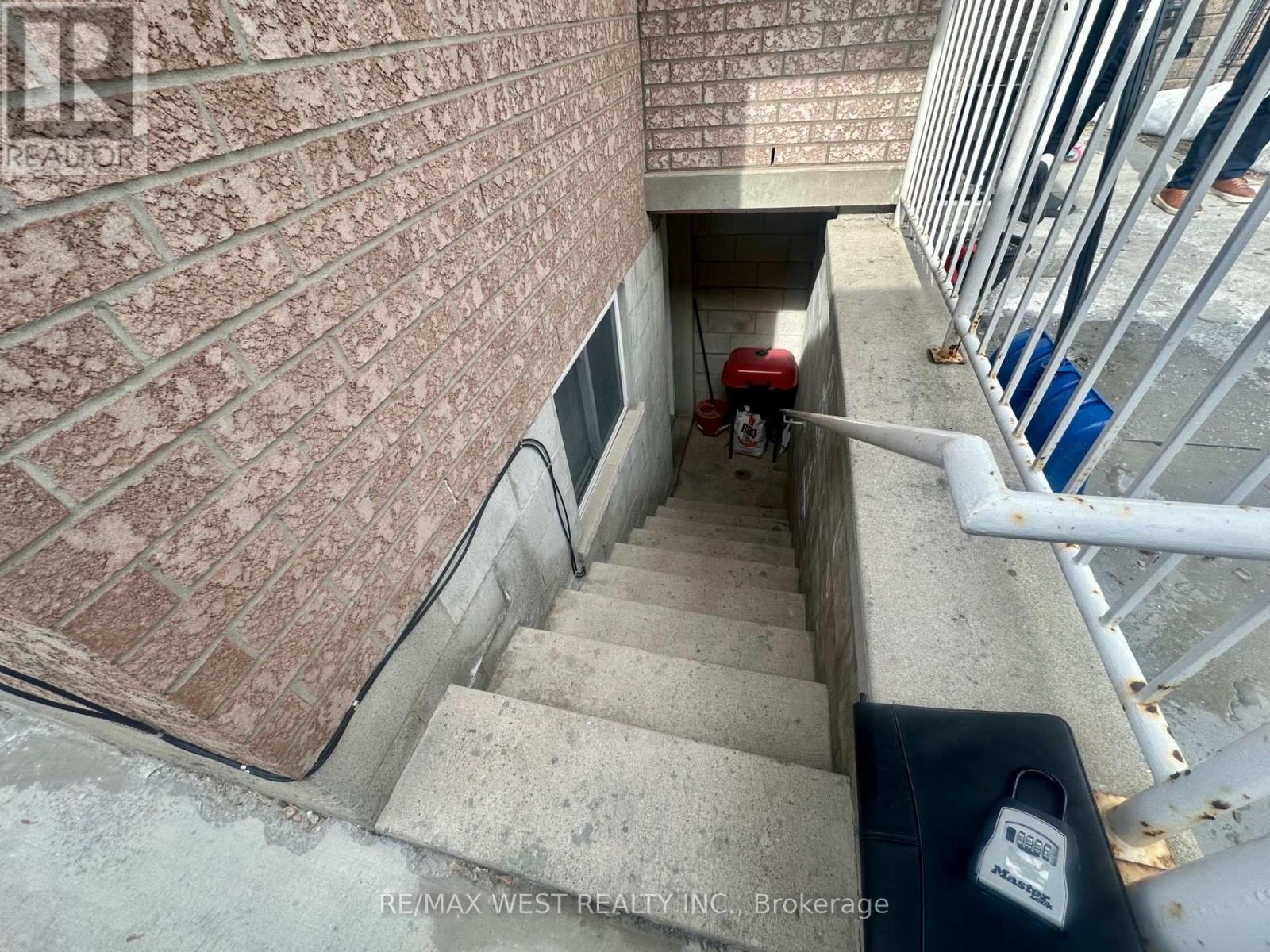 Basement - 355 Silverthorn Avenue, Toronto, Ontario  M6M 3G7 - Photo 4 - W12893898