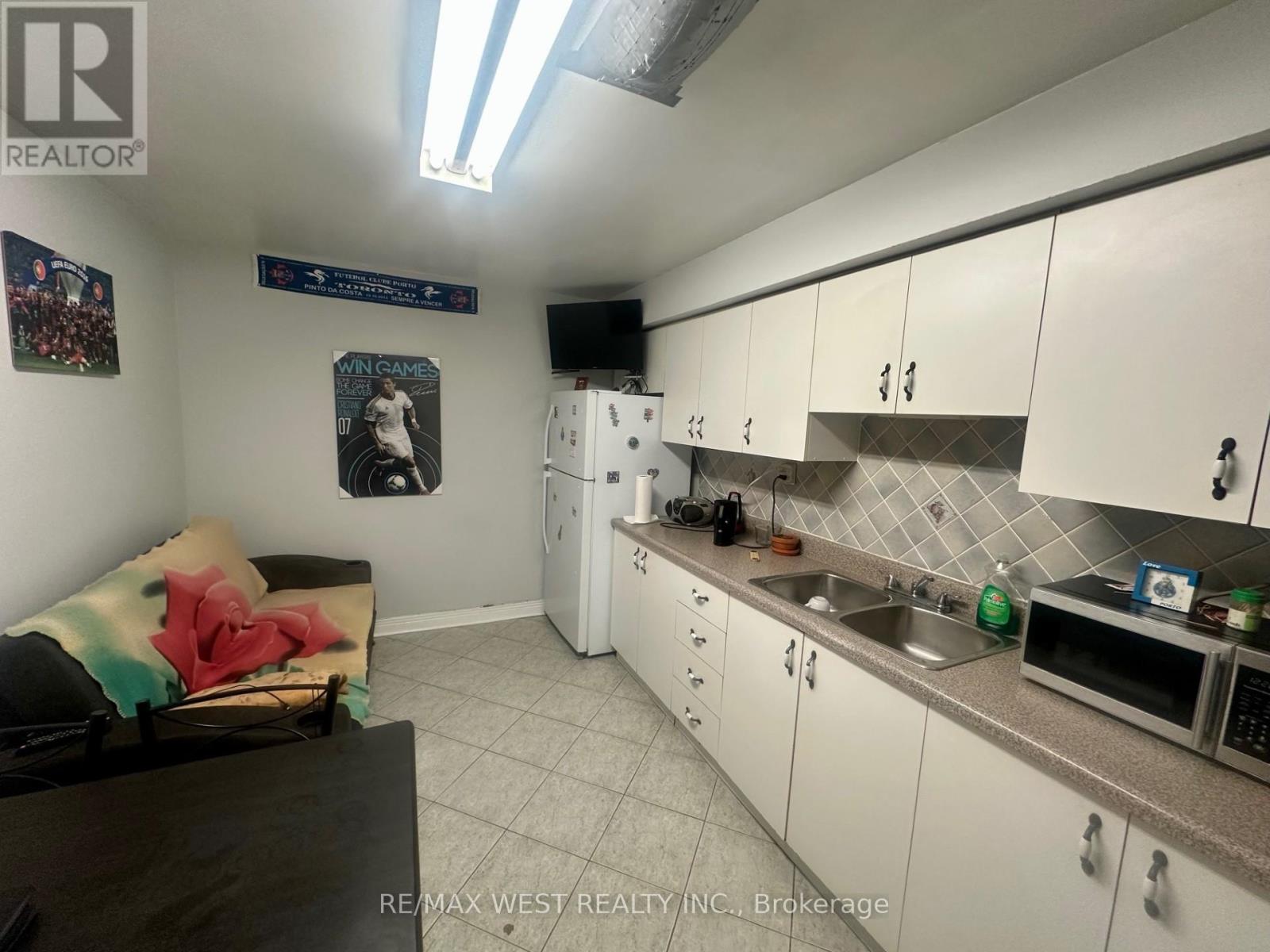 Basement - 355 Silverthorn Avenue, Toronto, Ontario  M6M 3G7 - Photo 5 - W12893898