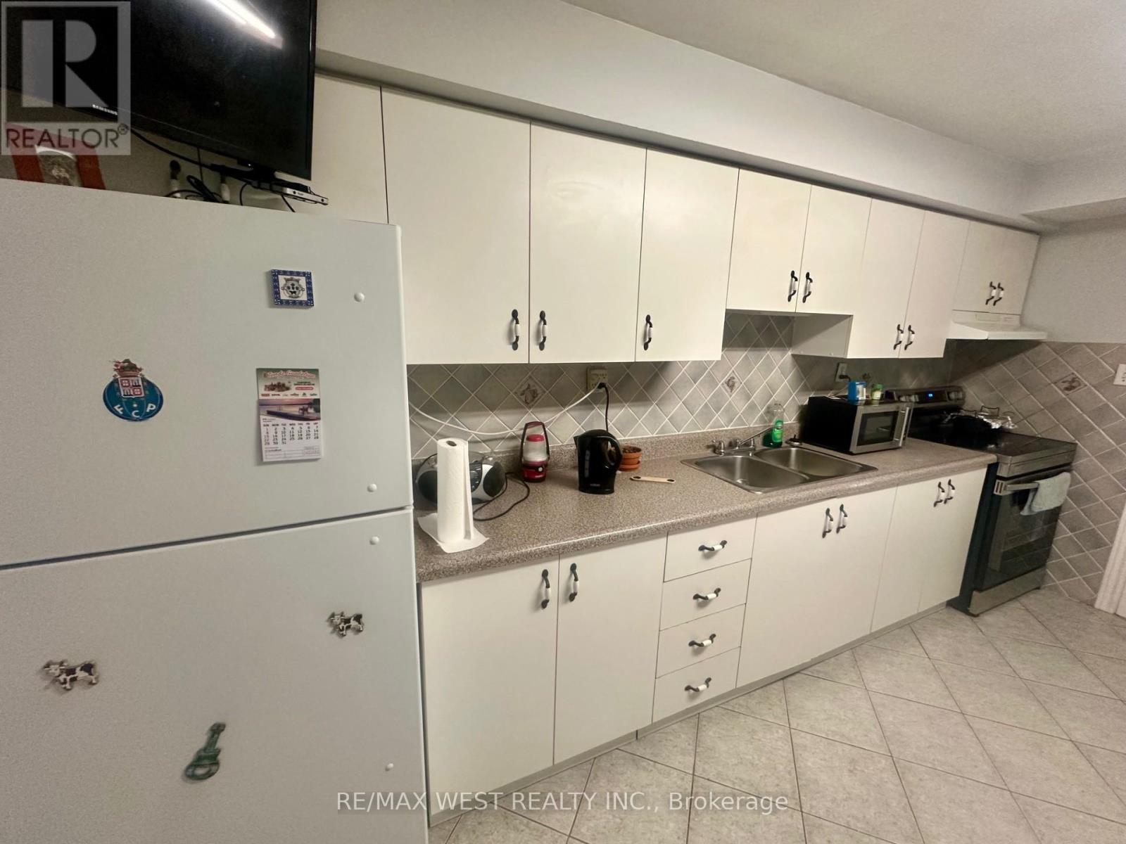 Basement - 355 Silverthorn Avenue, Toronto, Ontario  M6M 3G7 - Photo 6 - W12893898