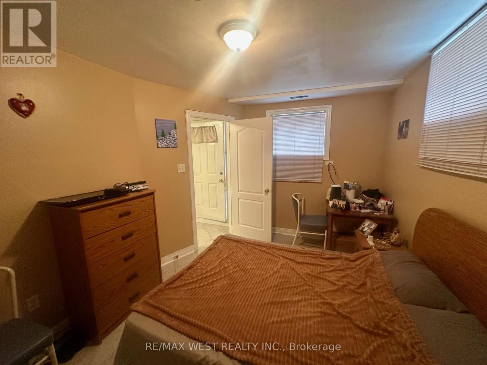 Basement - 355 Silverthorn Avenue, Toronto, Ontario  M6M 3G7 - Photo 9 - W12893898