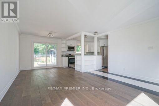 540 Third Line, Oakville, Ontario  L6L 4A7 - Photo 10 - W12893908