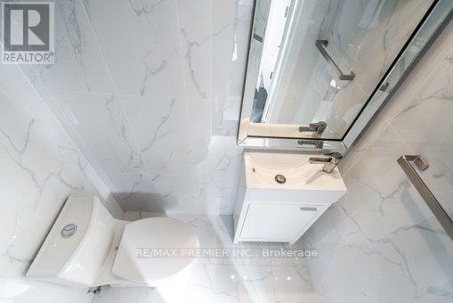 540 Third Line, Oakville, Ontario  L6L 4A7 - Photo 6 - W12893908