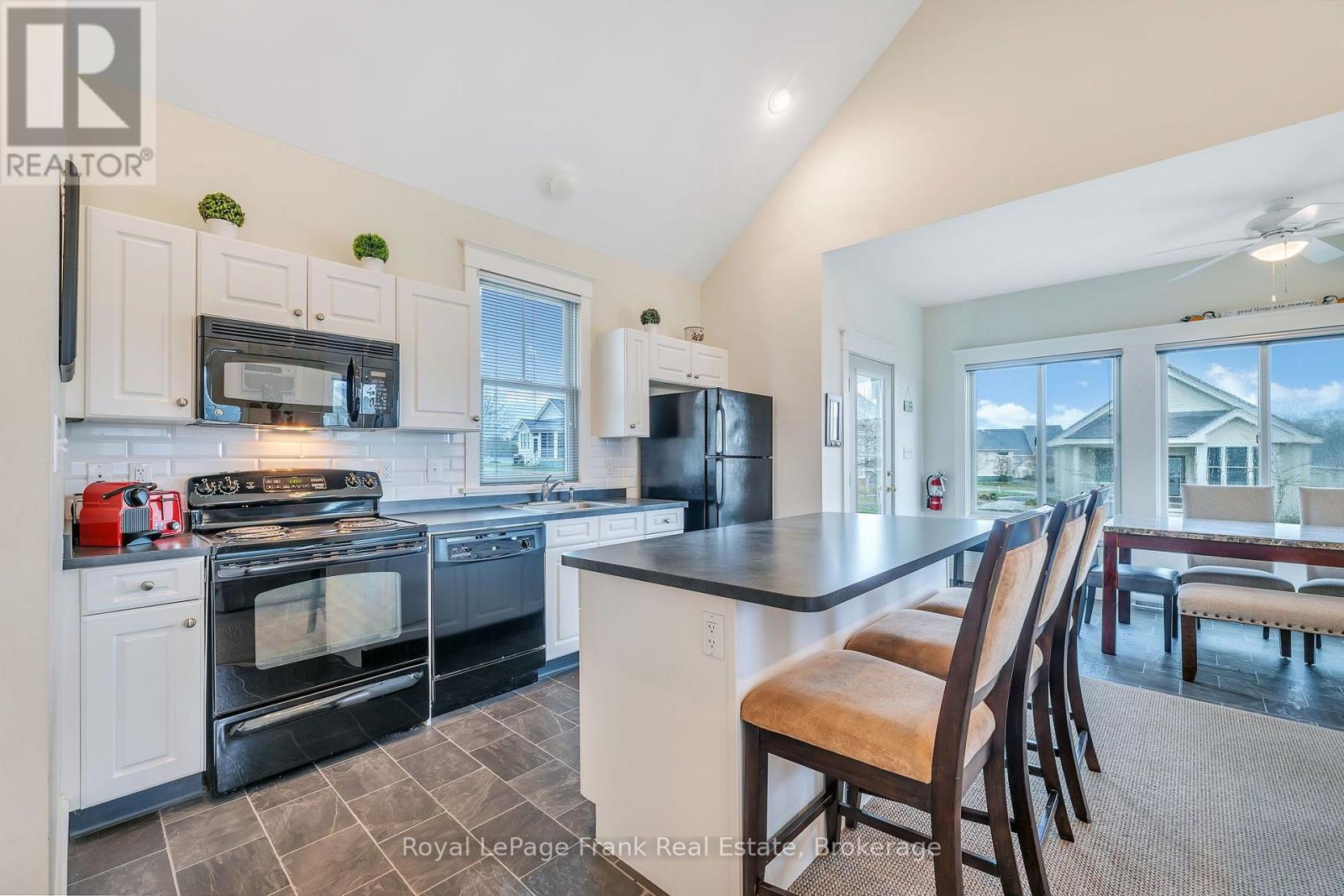 58 - 115 Butternut Lane, Prince Edward County, Ontario  K0K 1P0 - Photo 10 - X12893884