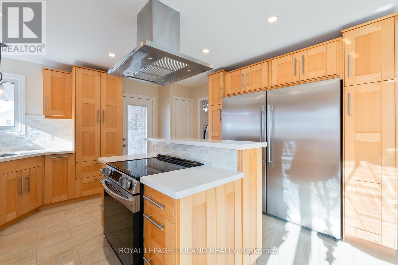 53 Edgewell Crescent, Central Elgin, Ontario  N5P 4K9 - Photo 13 - X12712374