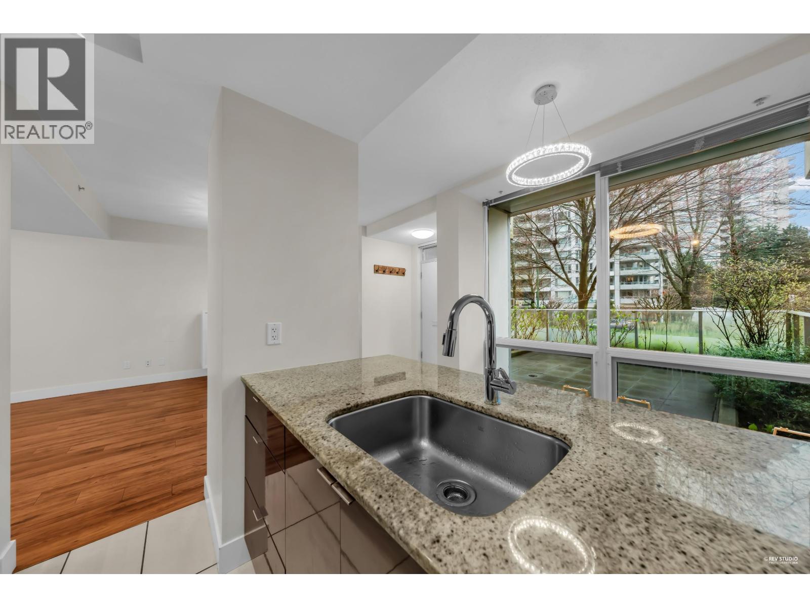 4818 Hazel Street, Burnaby, British Columbia  V5H 4T3 - Photo 6 - R3100713