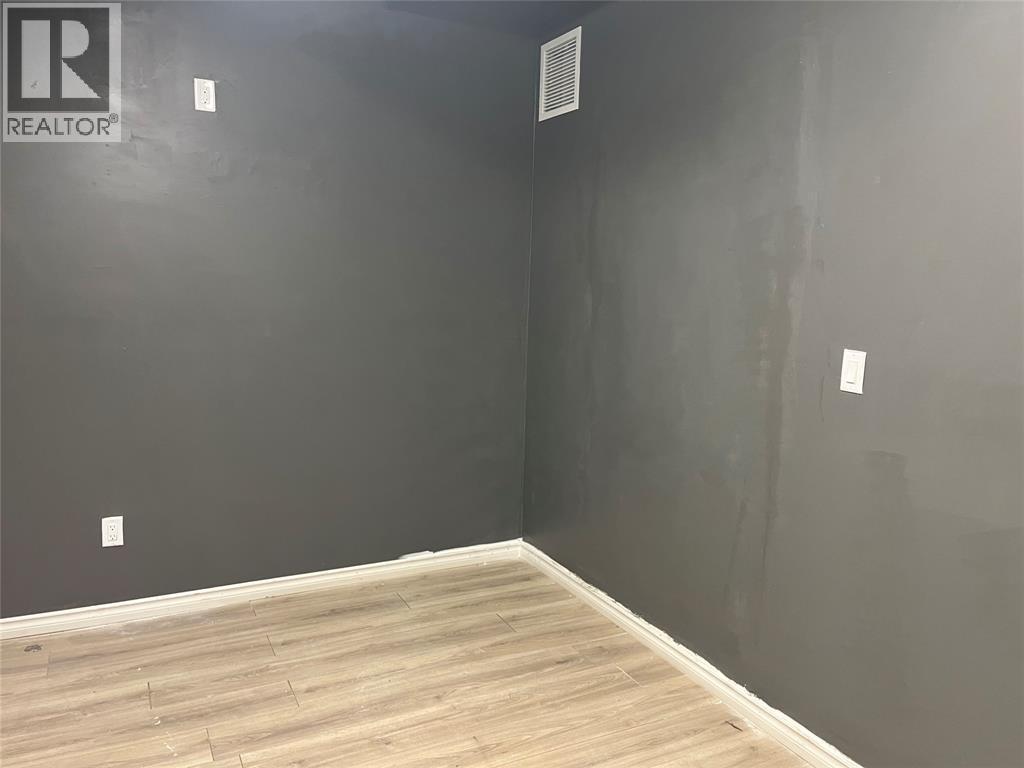 268 Mcgregor Road South, Sarnia, Ontario  N7T 7H5 - Photo 4 - 26005608