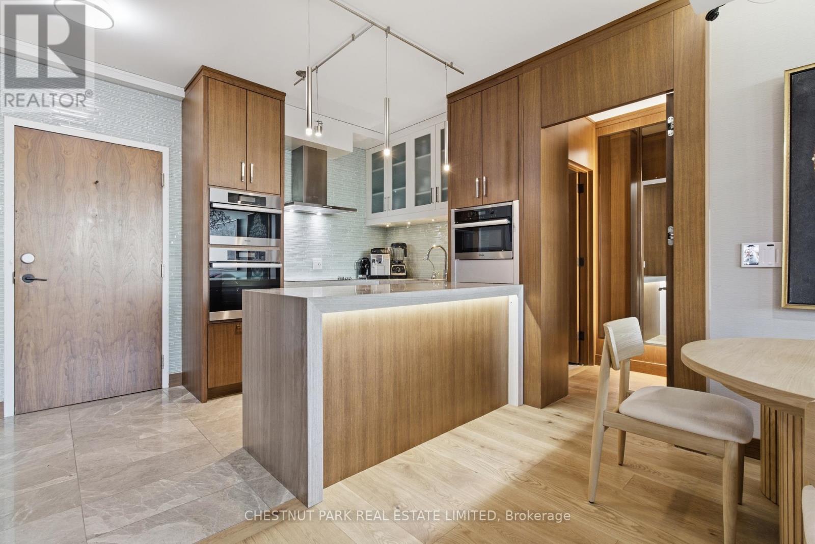 1906 - 1 Market Street, Toronto, Ontario  M5E 0A2 - Photo 14 - C12893926