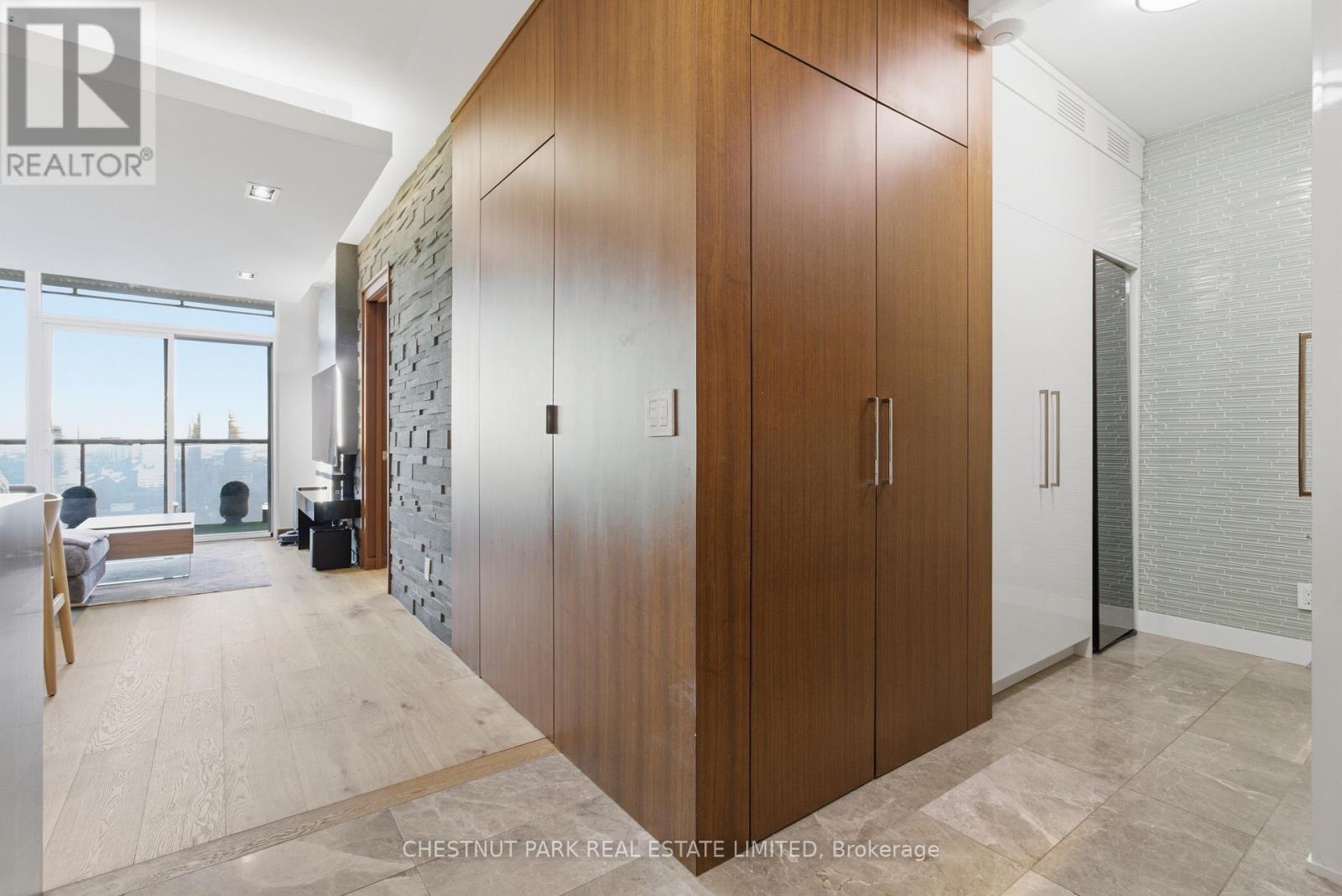 1906 - 1 Market Street, Toronto, Ontario  M5E 0A2 - Photo 16 - C12893926