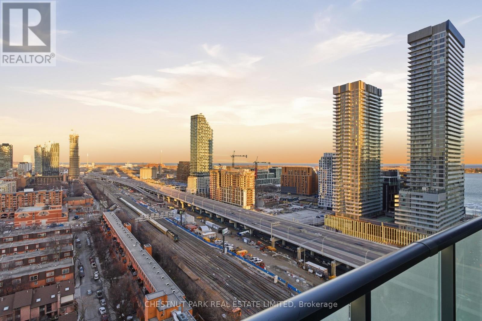 1906 - 1 Market Street, Toronto, Ontario  M5E 0A2 - Photo 27 - C12893926