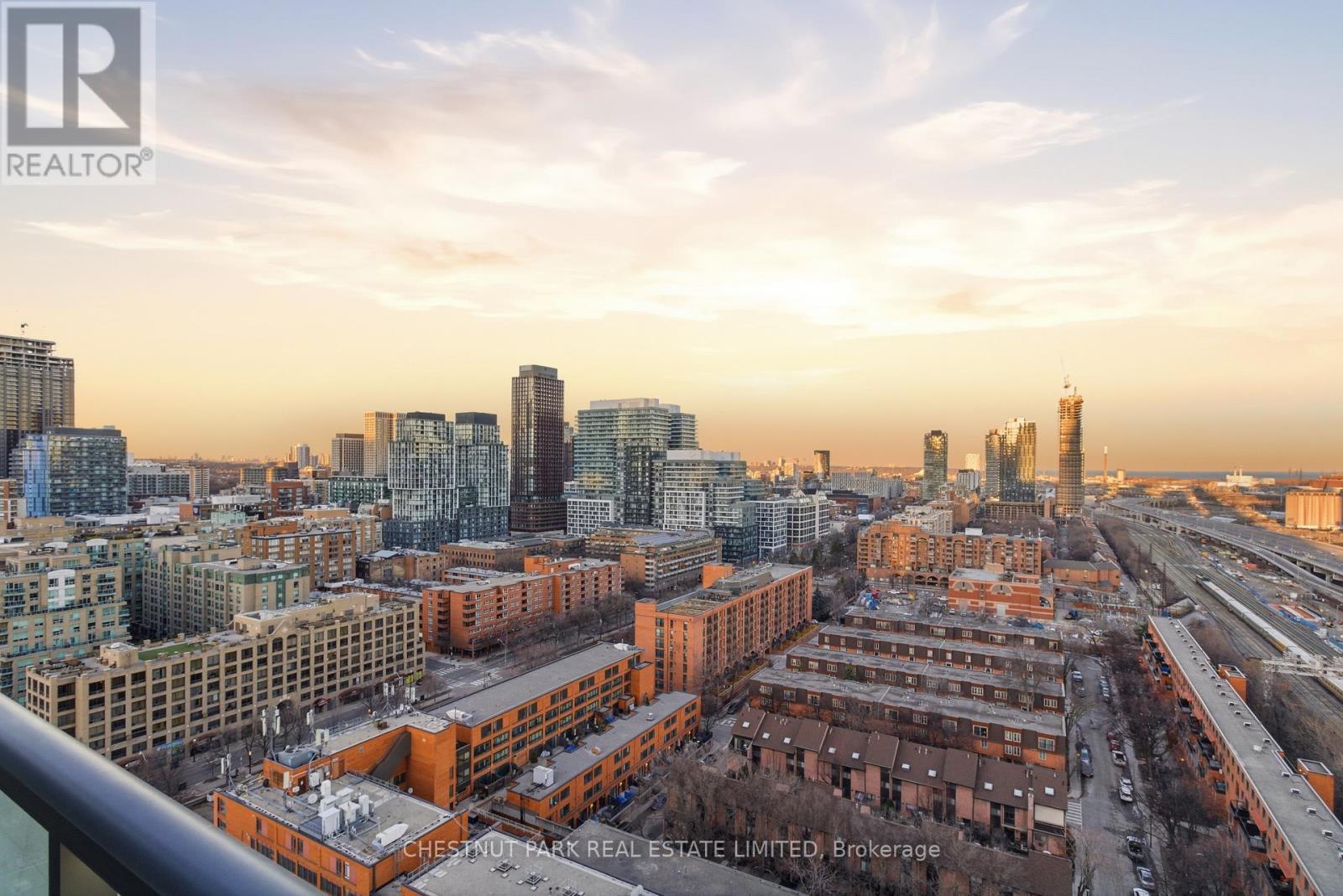 1906 - 1 Market Street, Toronto, Ontario  M5E 0A2 - Photo 28 - C12893926