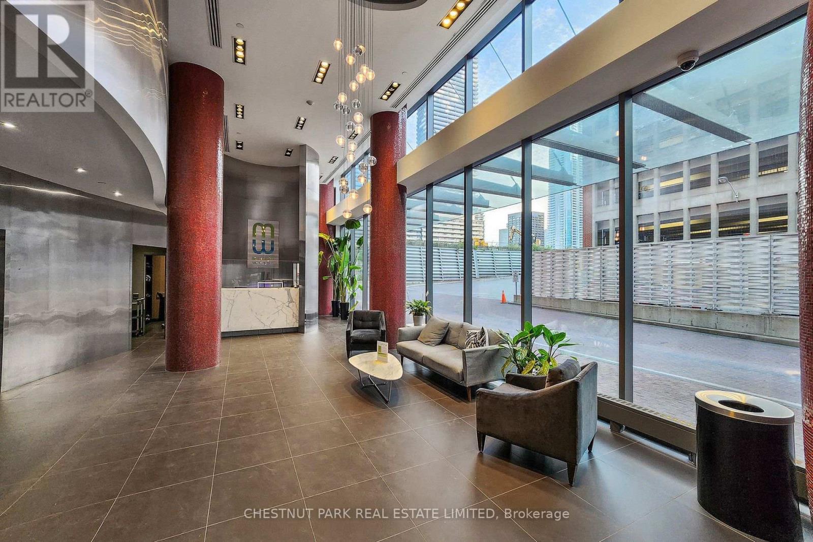 1906 - 1 Market Street, Toronto, Ontario  M5E 0A2 - Photo 3 - C12893926