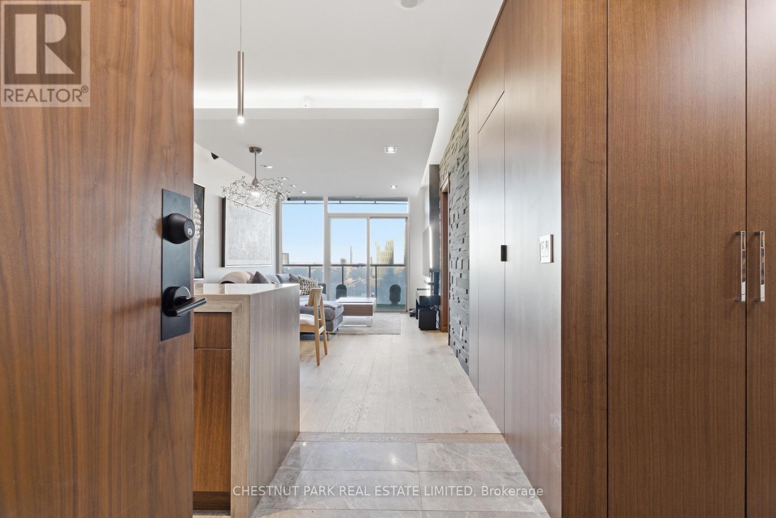 1906 - 1 Market Street, Toronto, Ontario  M5E 0A2 - Photo 4 - C12893926