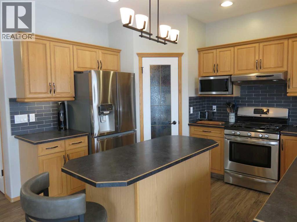 29 Hunter Court Ne, Medicine Hat, Alberta  T1C 1W5 - Photo 7 - A2293918