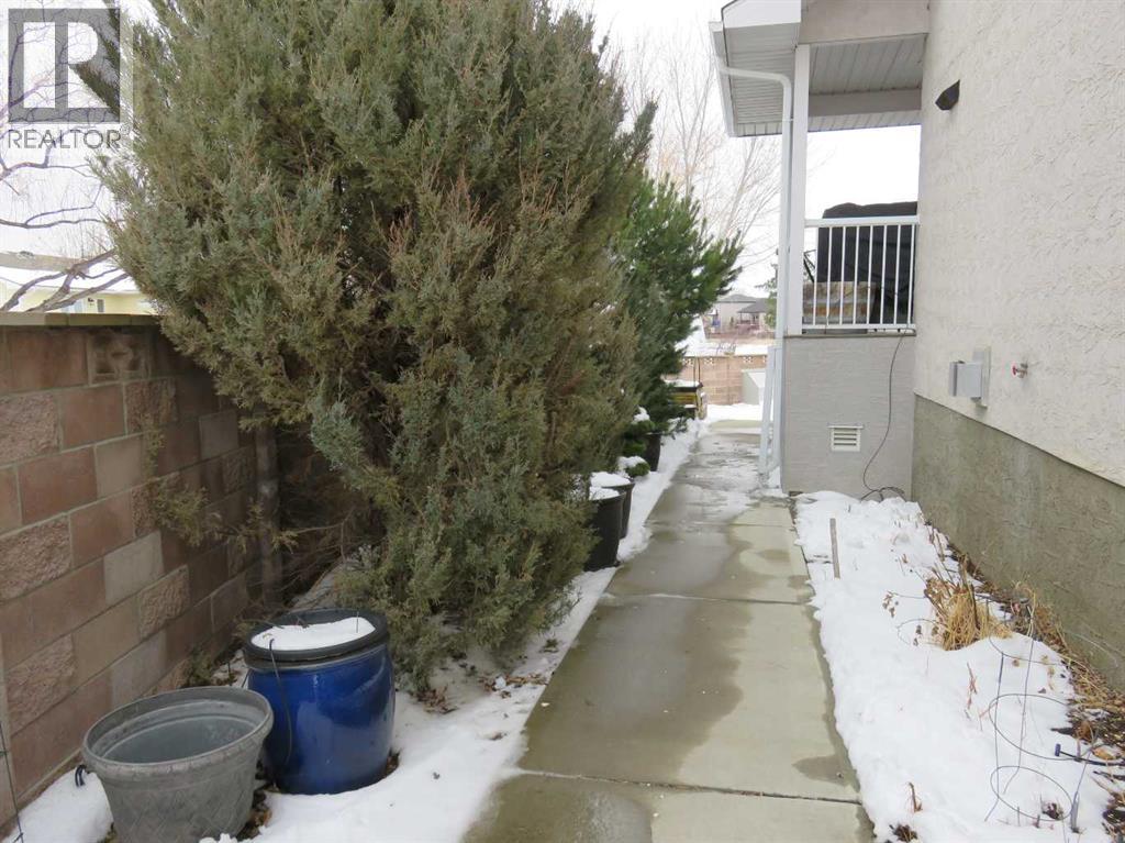29 Hunter Court Ne, Medicine Hat, Alberta  T1C 1W5 - Photo 34 - A2293918