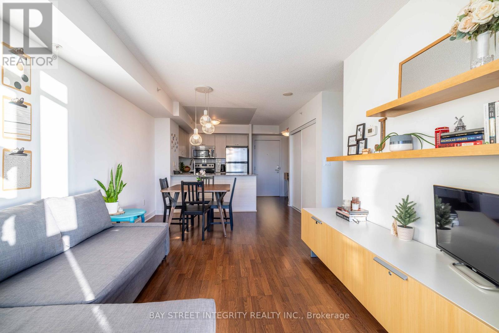 1510 - 5740 Yonge Street, Toronto, Ontario  M2M 0B1 - Photo 2 - C12761598