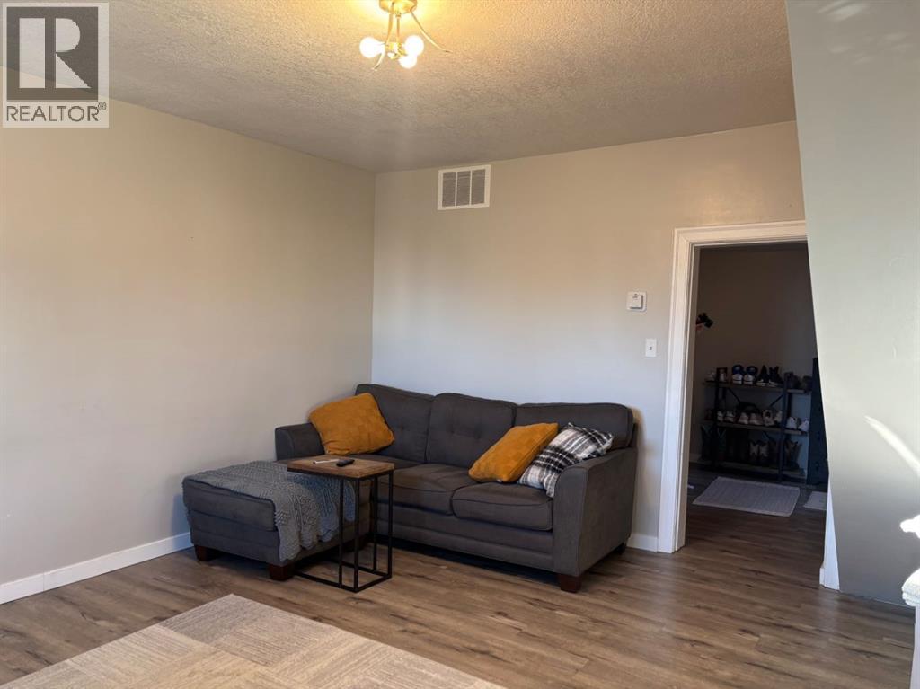 45 Civic Avenue W, Magrath, Alberta  T0K 1J0 - Photo 15 - A2279183